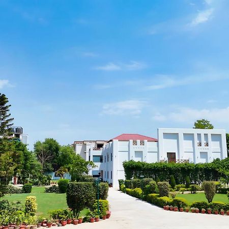 מיראט Pink Villa Boutique Hotel מראה חיצוני תמונה